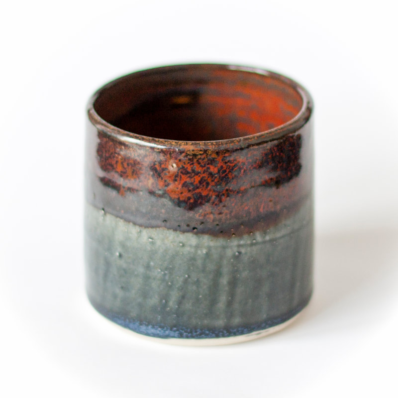 Artefact:Pot Background:White Clay:PB103 Collective:Single Glaze:BreakingOutRed Glaze:SchefflinBlue Orientation:Perspective