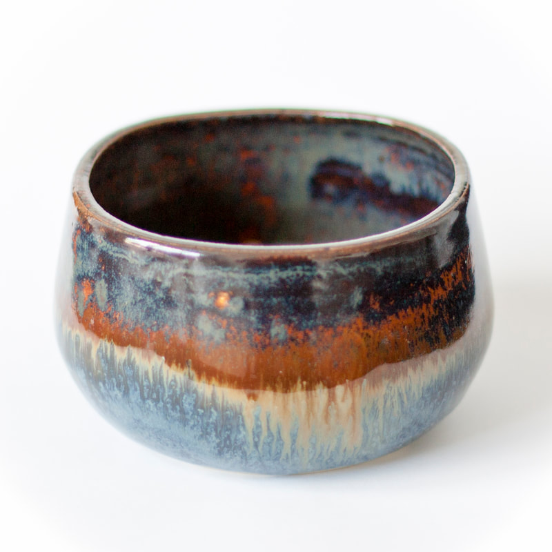 Artefact:Bowl Background:White Clay:PB103 Collective:Single Glaze:BreakingOutRed Glaze:SchefflinBlue Orientation:Perspective