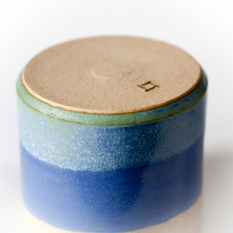 Artefact:Pot Background:White Clay:IronStone Collective:Single Glaze:ClearGloss Glaze:EarlGrey Orientation:Footer